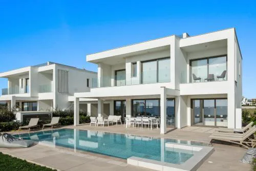 Serenity Waves Villa 2