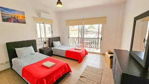 Sky Ward City Rooms, 150m from Chabad Lubavitch