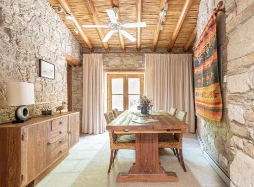 The Carob Tree Villa - Rustic Luxury Home With Access To Pool And Restaurant