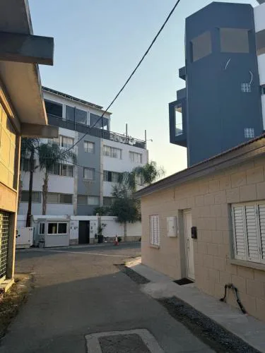 Town House, 10m from Chabad Lubavitch