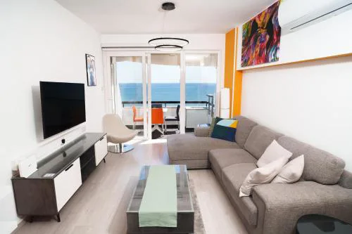 Vibrant Finikoudes Sea View 2 Bedroom