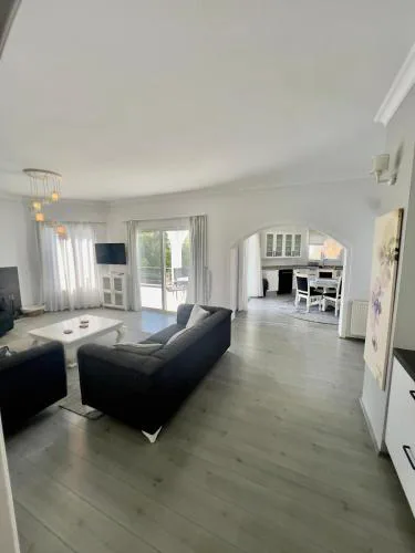 4 bed room Villa Alsancak Girne