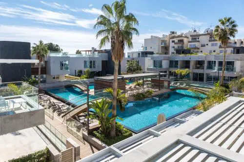 Carmencita Studio B14 with pool