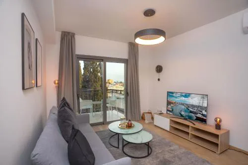 Crown Hall Suites