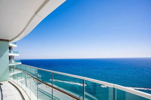Del Mar Beachfront 3 Bedroom 'A' Residence