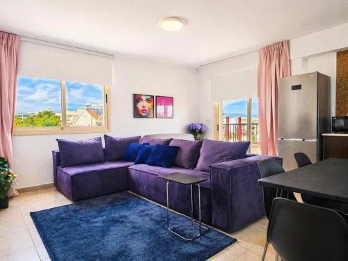 Lilac Deluxe Apartment -Breakbooking CY