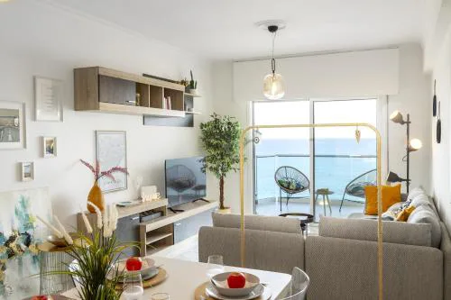 Lovely 3-bedroom apartment in Prokymea court