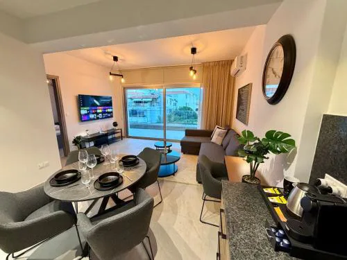 Luxury Stay Apt 203 - Brand New - Private Parking