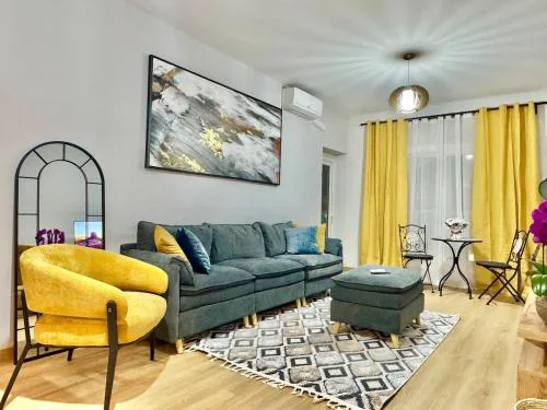 Modern 2BR Steps from the Sea