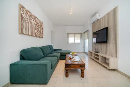 Seafront central 1 bedroom flat