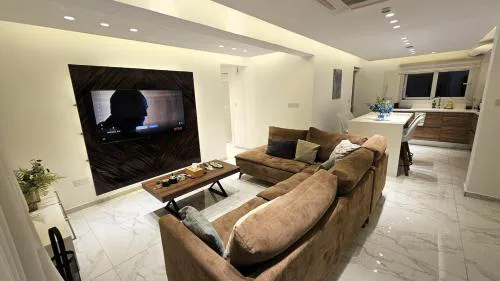 The Suave - Limassol City Centre Luxury