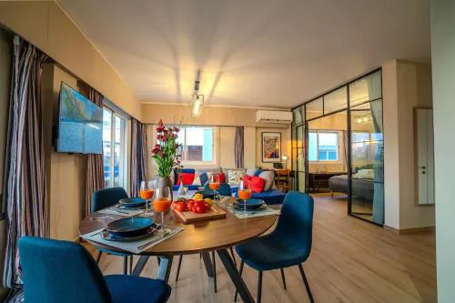Two Bedroom Apartment, Spacious & Newly Renovated, Three Minutes from the Beach