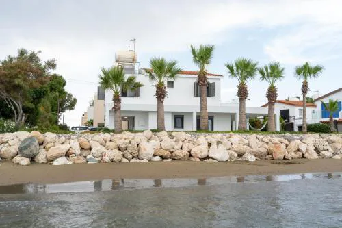 Meneou Blu Beach House*