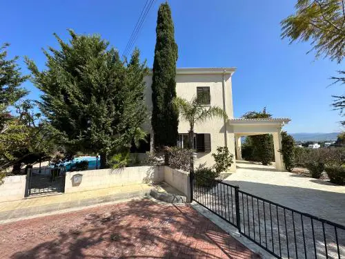 Beach villa Camelia