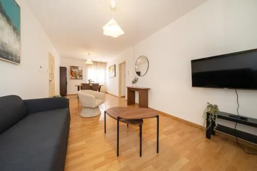 2 bedroom flat in city centre