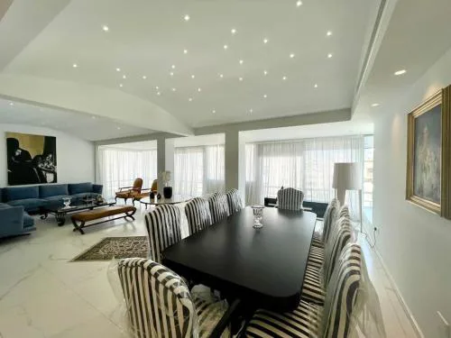 Penthouse Luxury Apartment