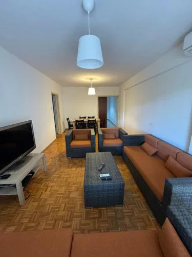 River Court, Flat 8