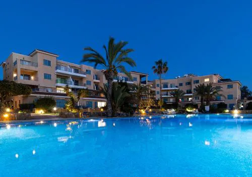 105 Kings Palace - Fabulous 2 Bed, 2 bath, Large Patio with Garden - Sea Views