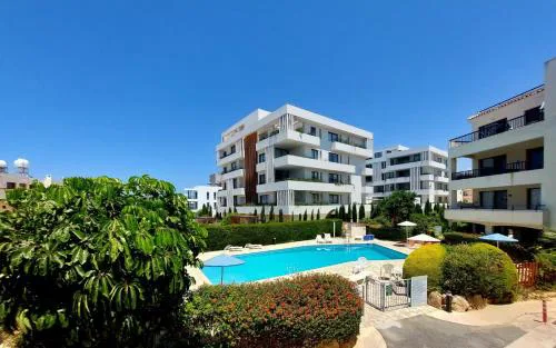 1st Floor 1st Class Pool View Apt.