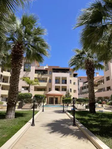 2 Bed Townhouse Sleeps 4 - Pool - Patio & Balcony