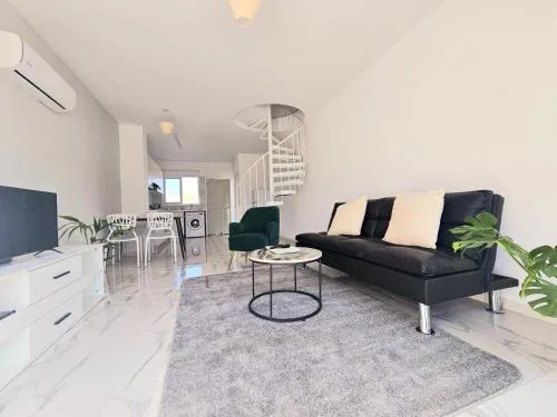 2BD Garden Apartment