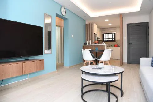 Alexis Apartments - Newly renovated 2-bedroom with swimming pool