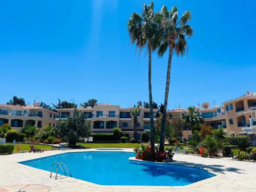 Golden Palms Paradise Garden
