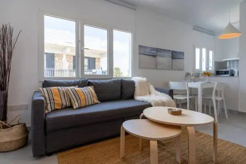 Harbour Central 1 BR Steps from Beach and Nightlife