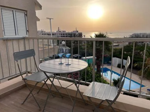 H&O Diamond Complex Sea View Apartment