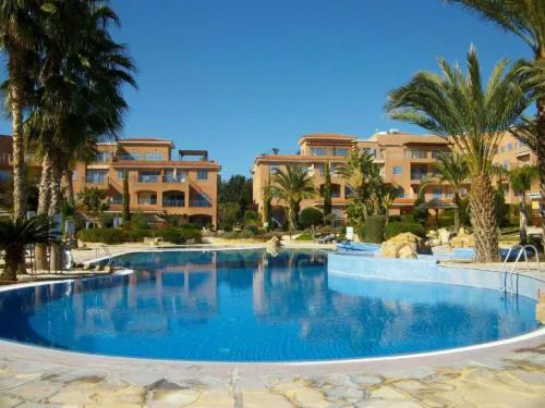 H&O Limnaria Elegance Pool View Apartment