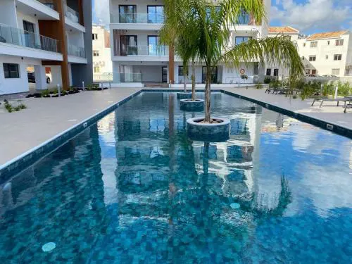 H&O New 4 Seasons Apartment Universal