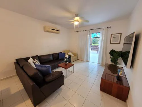 Large 2-bedroom townhouse with patio, 200Mbps WiFi