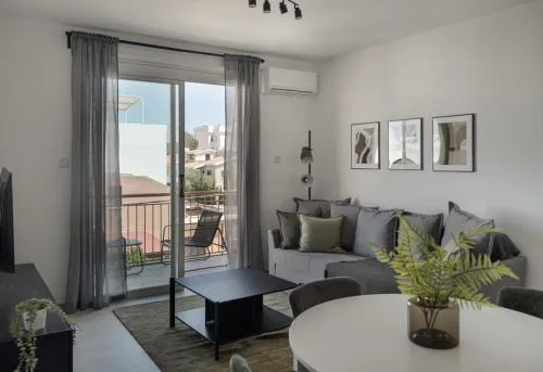 Lithos Modern Flat by Staycom