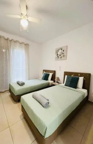 Modern 2BR Home in Elysia Park - Pool & Fitness