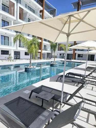 New, Modern Studio, Universal Residences