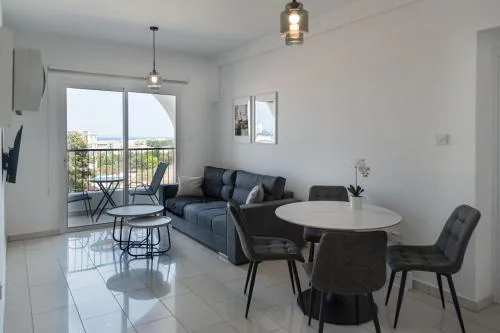 Phaedrus Living Golden Seaview Residence