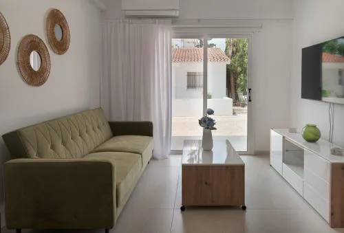 Phaedrus Living Olga Residence
