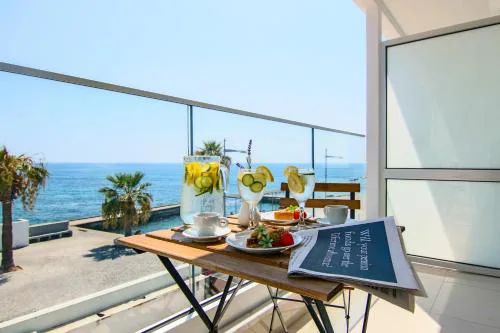 Phaedrus Living Seaview Flat Lighthouse 48
