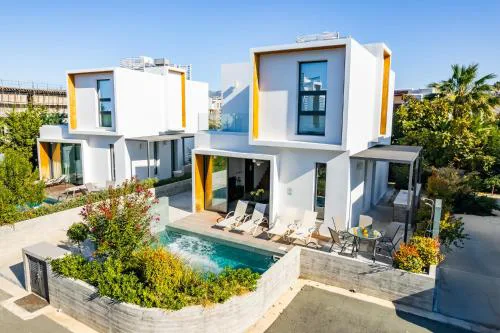 Villa Laurus 2 by Ezoria Villas