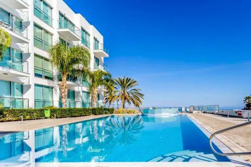 Beachfront Seaview Apartment