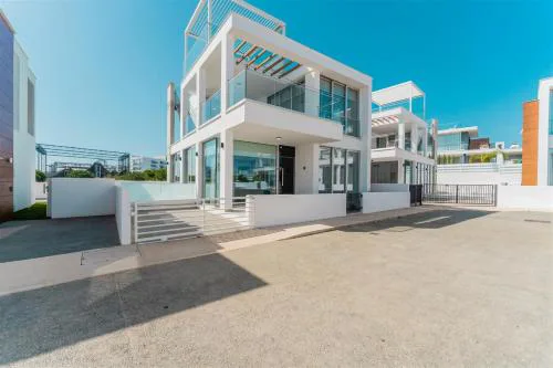 Imperial Jade V2 - Villa Semeli in Protaras