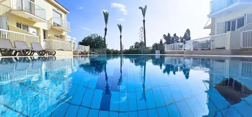 OCEAN HOUSE Elizabeth, walking distance from sandy beach, pool, children's playground