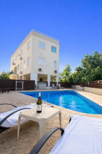 Pantelia Apartment Paralimni