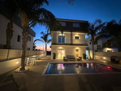 Sky Luxury Villas