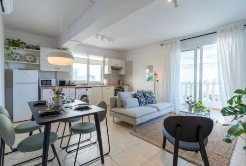The Seven - One Bedroom Apartment