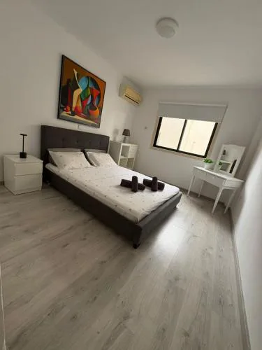 Theodoros Apt.79