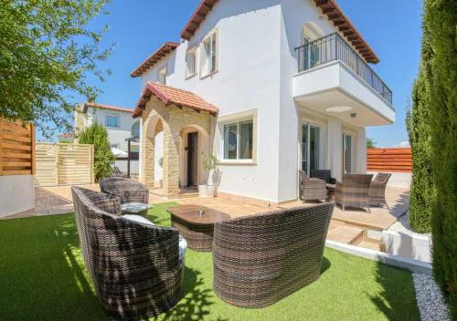 Villa Anais - 3-Bed Villa with Private Pool