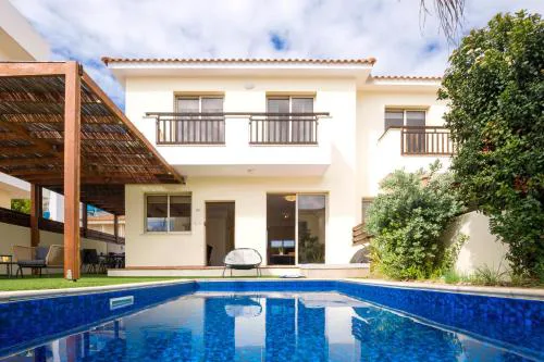 Villa Breeze