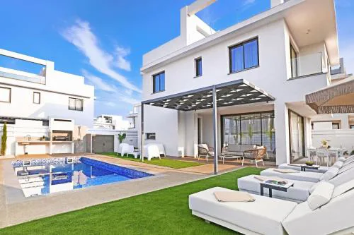 Villa Elsa - Luxury Villa in Pernera
