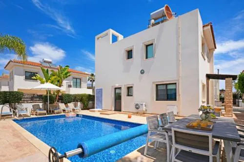 Villa Maya - 4bed with Private Heated Pool